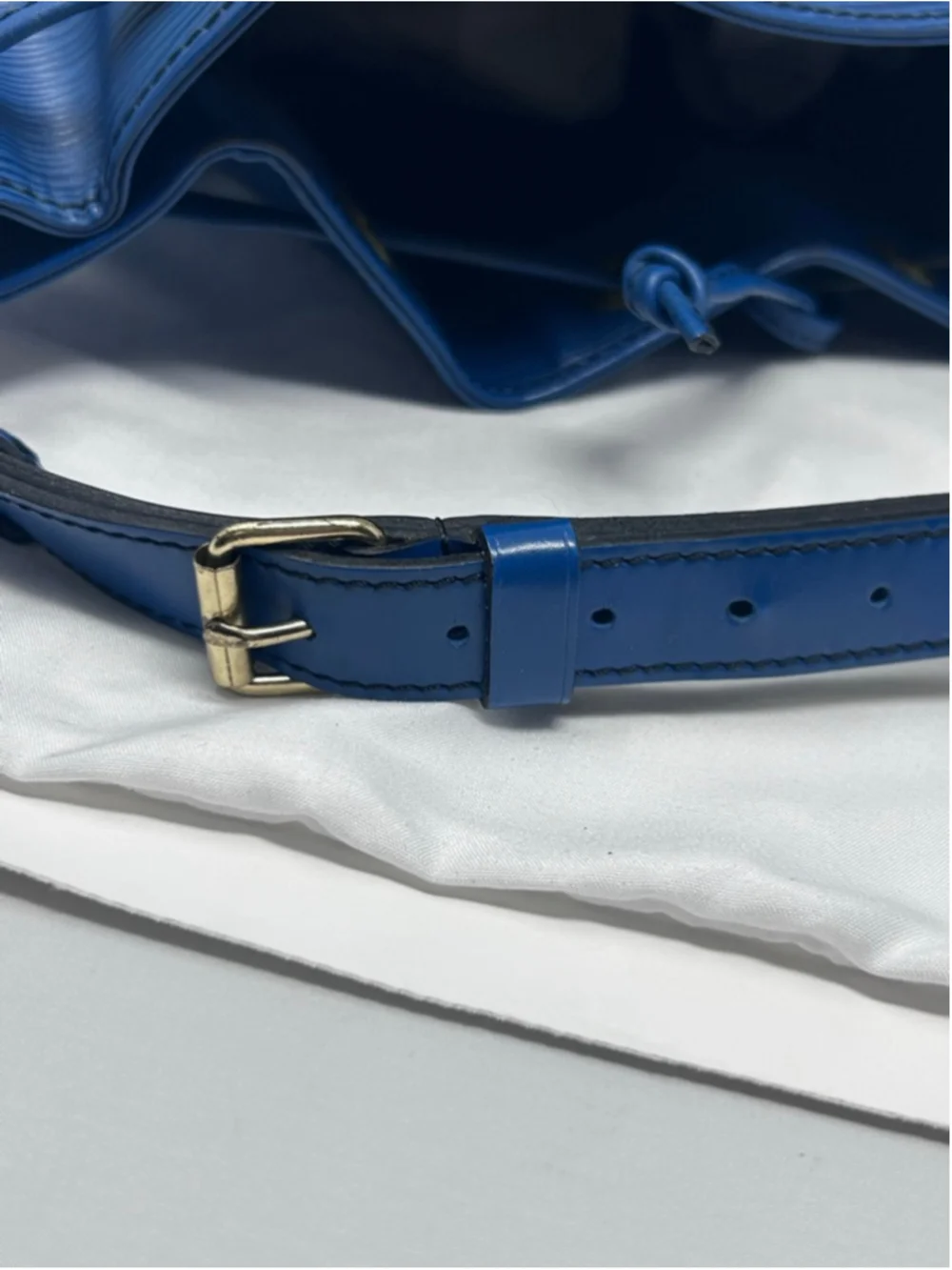 Louis Vuitton Noé GM Toledo Blue Epi Leather Bucket Bag Vintage